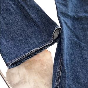 Express Women's Size 8R w31 Medium Blue Denim Bootcut Jeans that “Do Favors”